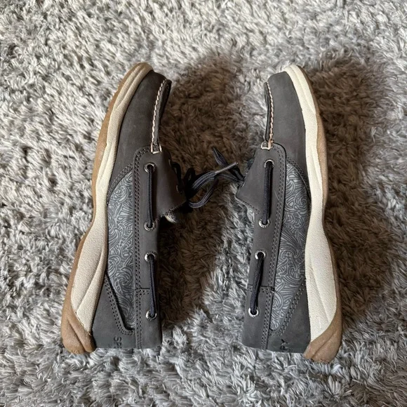 Women’s Sperry Bluefish 2 eye boat shoes gray with swirls, size 6 - Picture 6 of 7